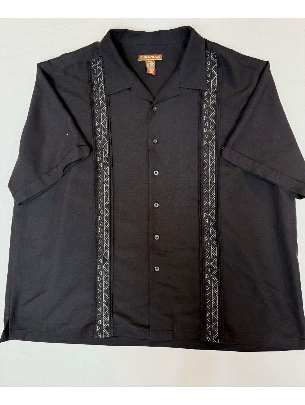 Cubavera Men's Black Short Sleeve Button-Up Shirt with Embroidered Pineapple